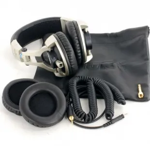 Профессиональные наушники Shure SRH750DJ